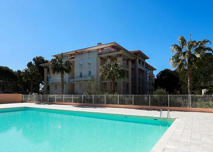 Apartment Les Calanques Du Parc-10 By Interhome Saint Aygulf
